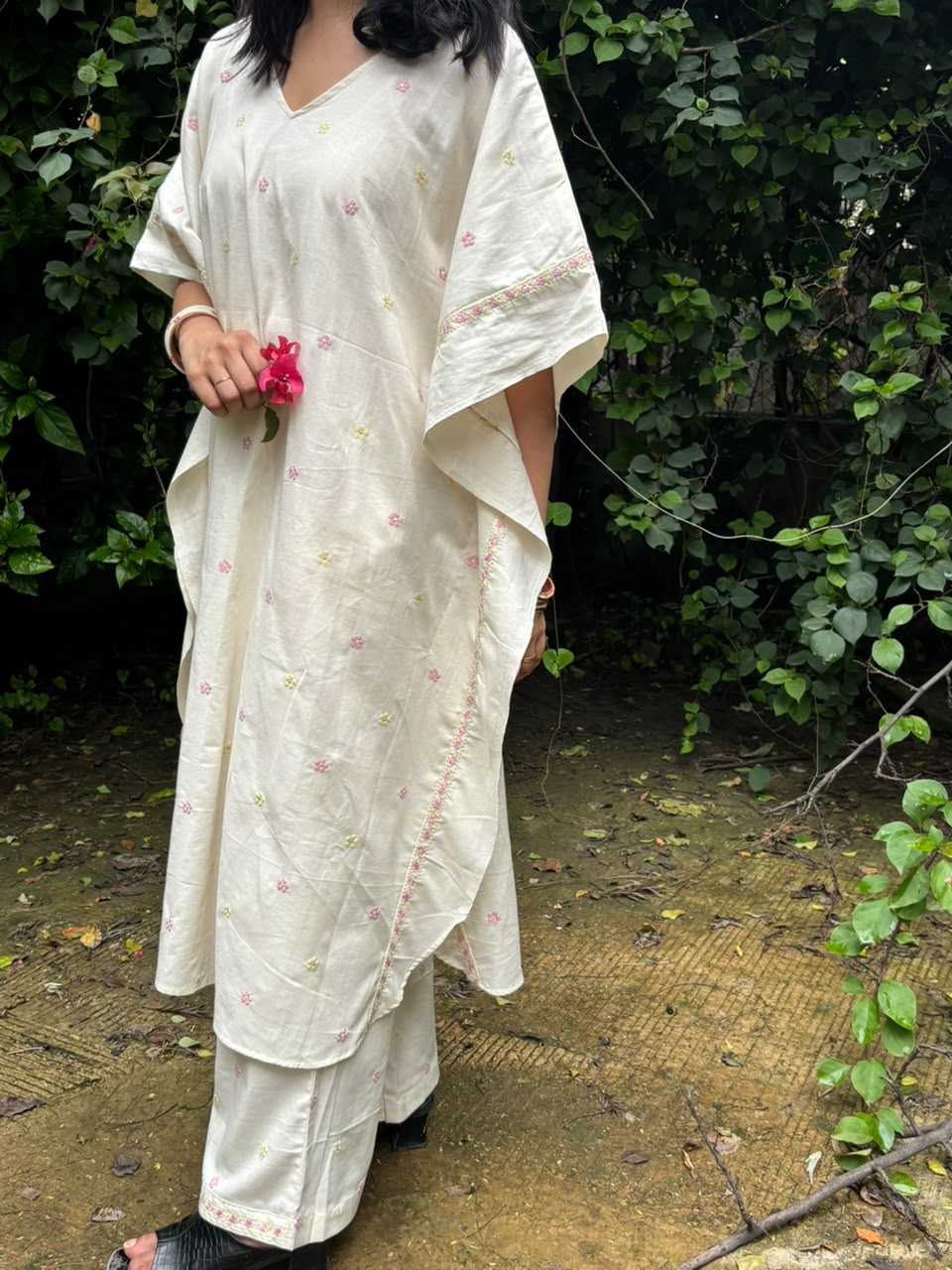 Ivory Bloom - Women's Kaftan