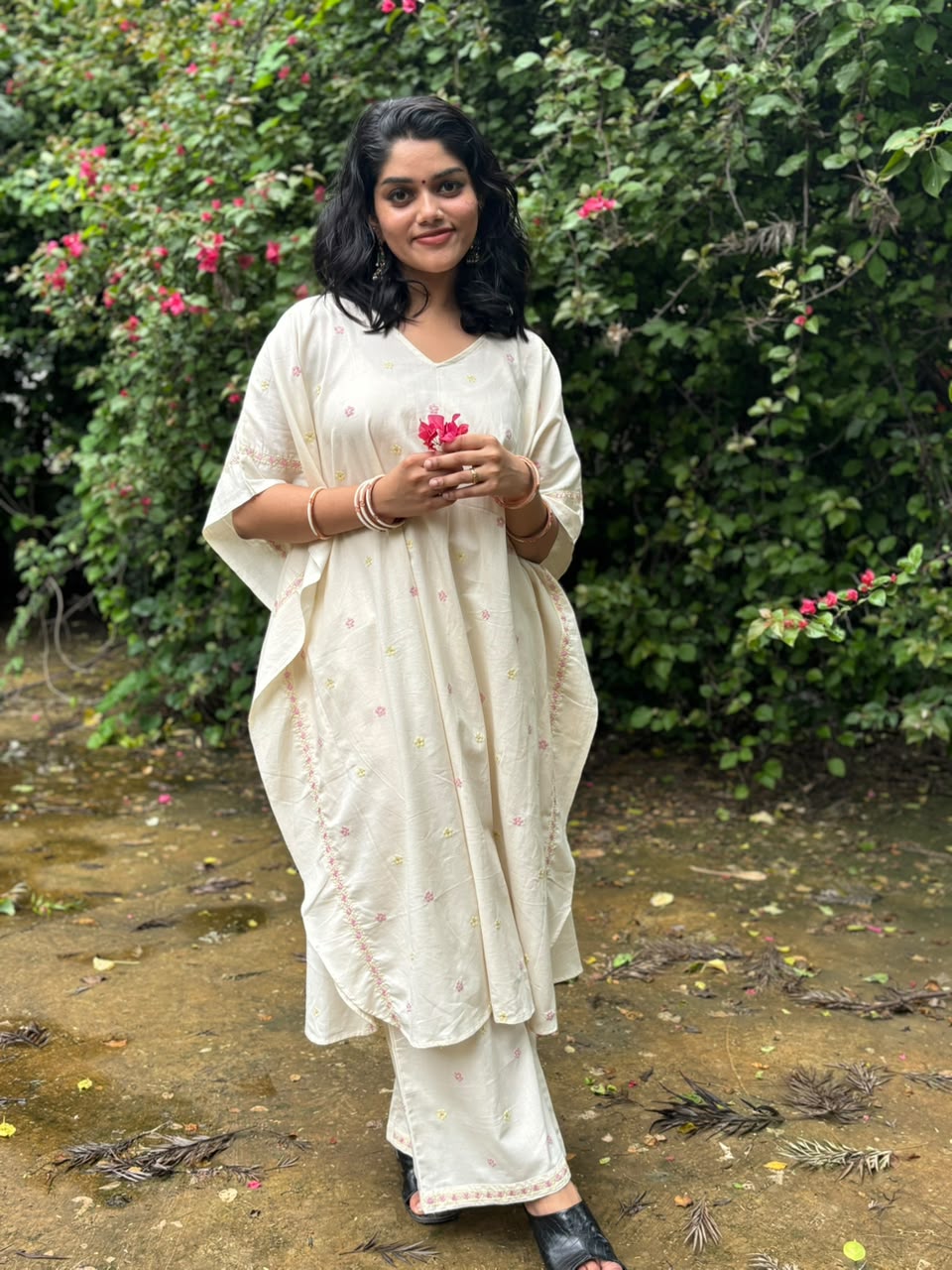 Ivory Bloom - Women's Kaftan