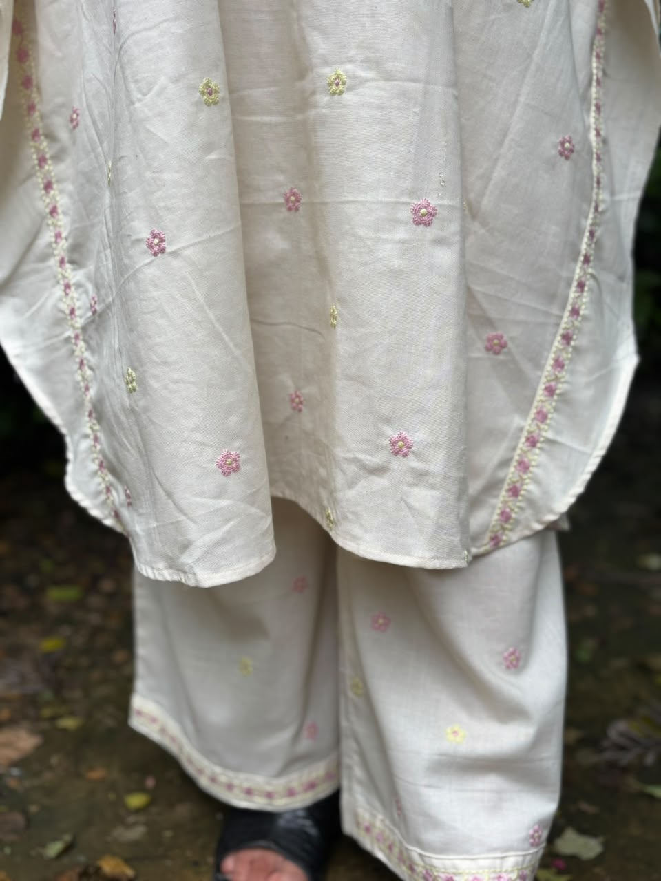 Ivory Bloom - Women's Kaftan